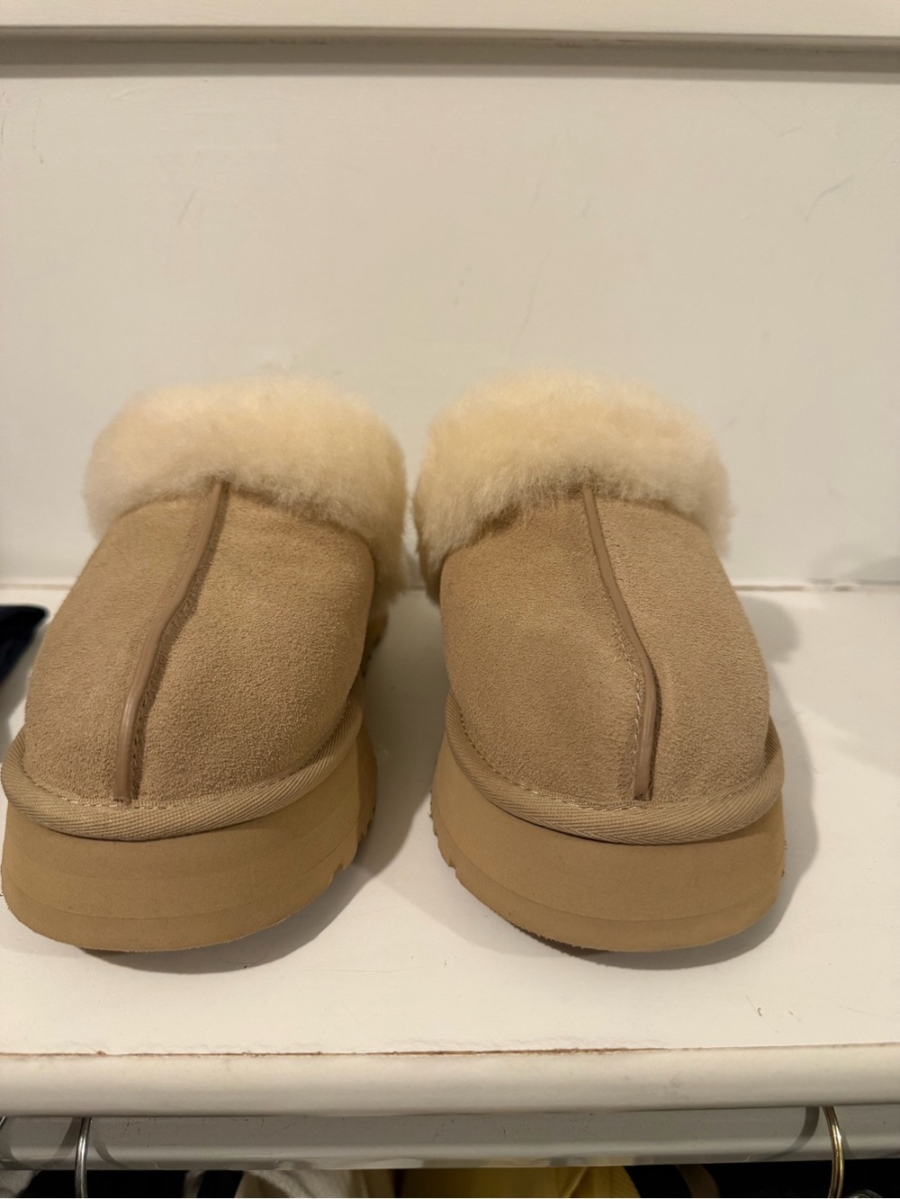 UGG Disquette Slippers Color Sand Women’s Size 7 - Picture 6 of 6